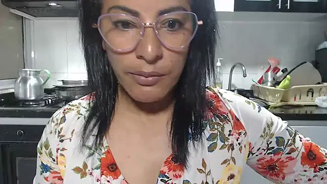 Chatroom XXX en direct de kateleyagrey