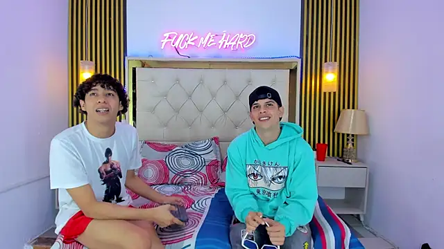 Chat XXX en directo de Adventurous_Boys