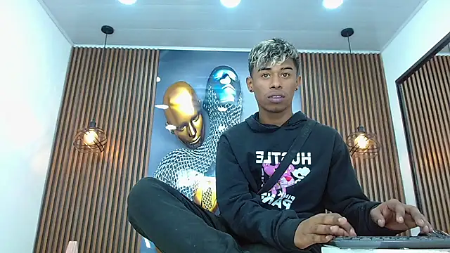 LuckyBluex – Naživo XXX chat