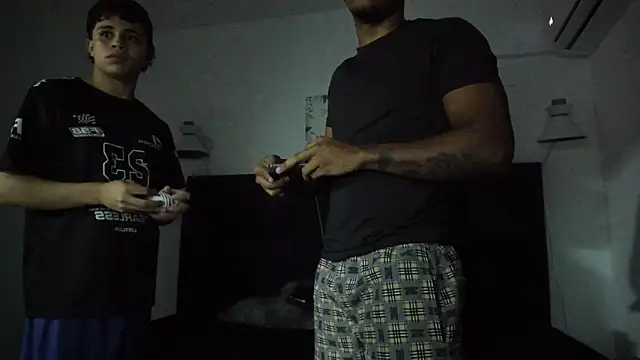 โชว์เว็บแคมของ zeus_cum19