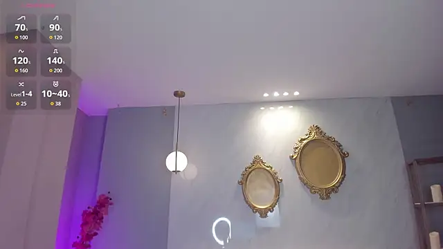 NiaHolland live XXX chat