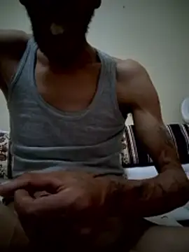 walide100000 Adlı Modelin Web Kamerası Şovu