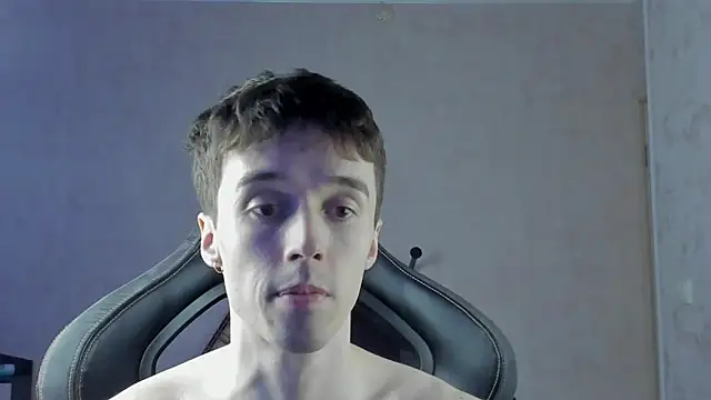 Chat +18 de MasonWarholl ao vivo