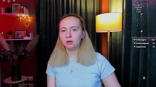 mila_glow1: вебкам-шоу