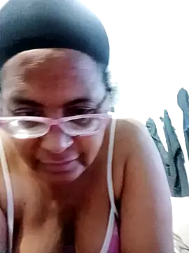 sexymomsn's Live XXX Chat