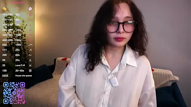 HannaHayles 现场XXX聊天