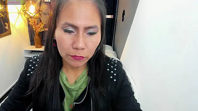 Živý XXX chat Keyla_Brunette_