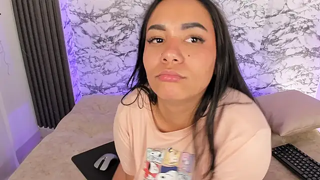 soffi_joness23's Live XXX Chat