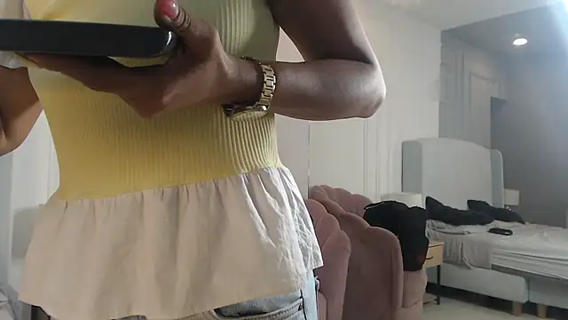 ChantalGarner's Live XXX Chat