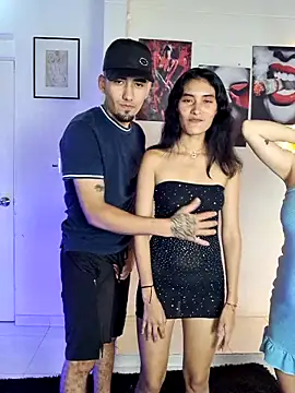 royalgirls_x Pertunjukan Webcam