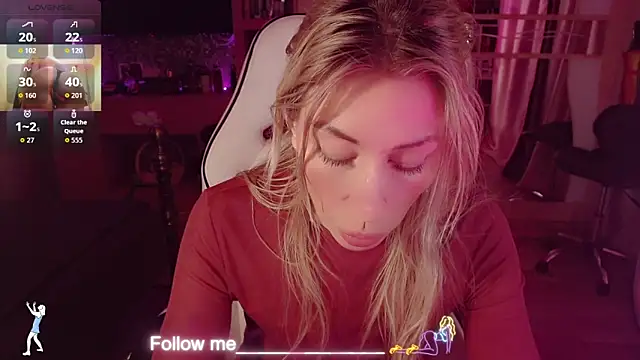 AnnieGOld_ Chat XXX in diretta