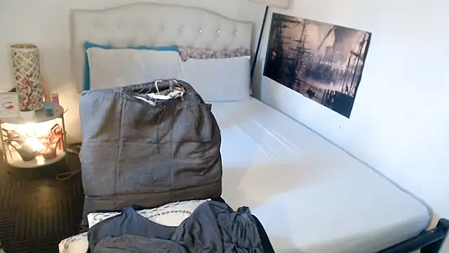 NinaDOM4CUM 即時 XXX 聊天