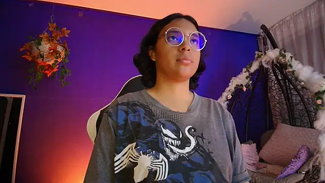 Chatroom XXX en direct de Emmapark_