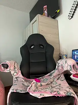 Miichii: διαδικτυακό σόου στην κάμερα