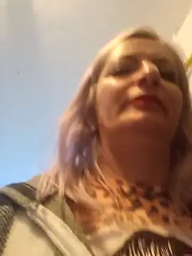 LadyTouchn Live XXX chat