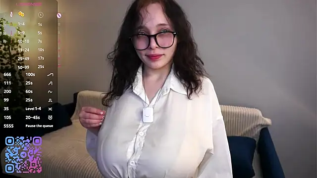 Chatroom XXX en direct de HannaHayles