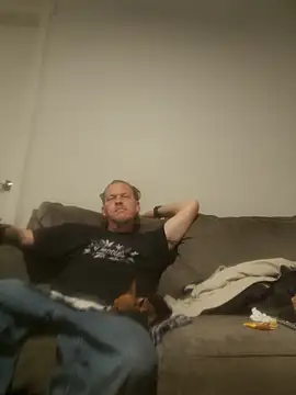 yourMasterisBored live XXX chat