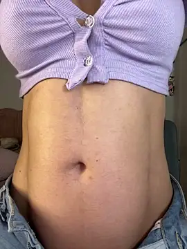 Emmily_19 লাইভ XXX চ্যাট