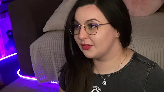 Chat XXX en directo de Mia_Swano