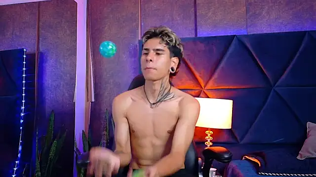 Bel_Sebu élő XXX-chatje