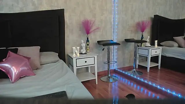 NahomyCarther Pertunjukan Webcam