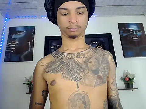 Tatoo_Noah's Live XXX Chat