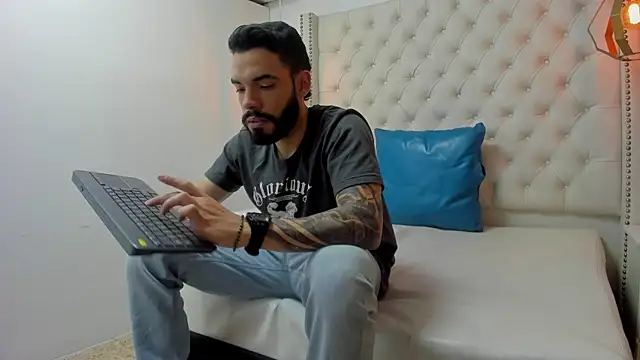 JEAN_LEWIS2's Live XXX Chat