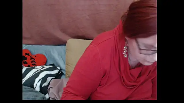 PlayfullMature live XXX chat