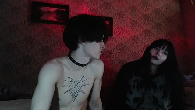 Show modela min1pekka na web-kameri