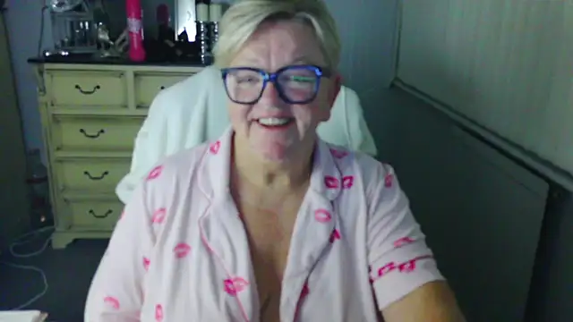 Czat XXX na żywo – BridgetBlueEyes