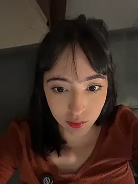 HinaSweet's Live XXX Chat