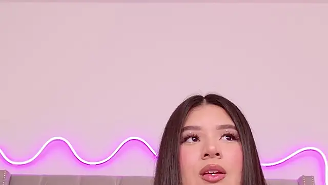 JuliaSUMMERS2022: вебкам-шоу