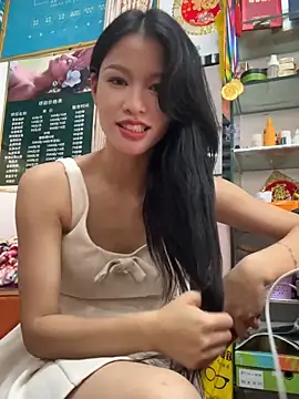 sharony_x: διαδικτυακό σόου στην κάμερα