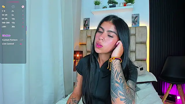 little_sophie18's Live XXX Chat