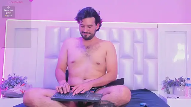 Chat XXX Live AdrianSith