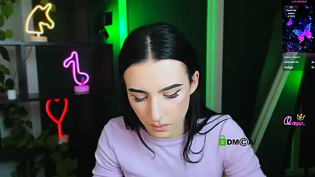 alia_skayn Webbikameraesitys