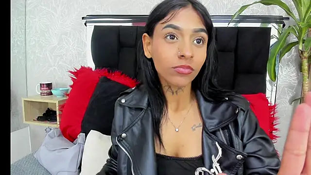 LesliePetit Live XXX-chat