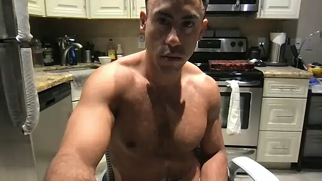 Chat XXX en directo de BigGuyMuscle