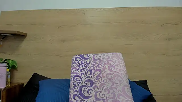 rousemonroe élő XXX-chatje