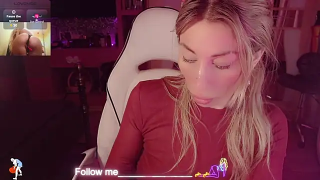 AnnieGOld_'s Live XXX Chat