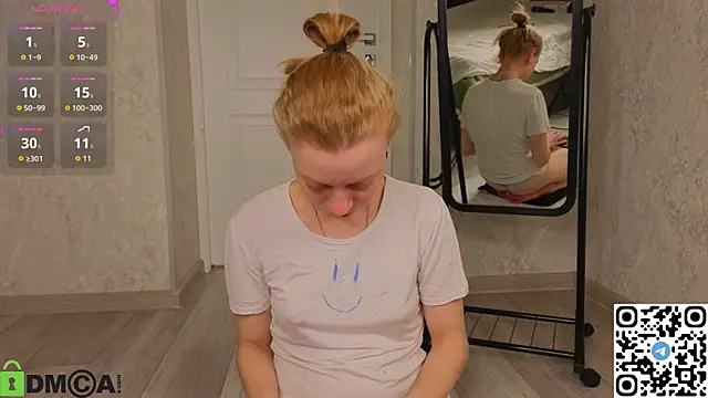 Michelle_Blond Obrolan Langsung XXX