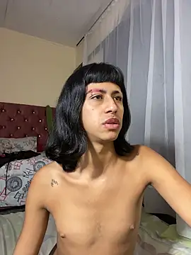 Pokazy przed kamerką – Naicollsxxx