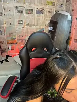 i_am_nina_ Adlı Modelin Canlı XXX Sohbeti