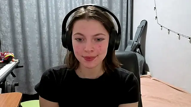 CutieAnny Adlı Modelin Web Kameras ı Şovu