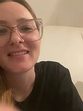 Show modela mamiiiiiiiiiiiiii na web-kameri