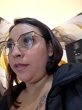 Chatroom XXX en direct de LizzRouse