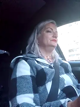 LadyTouch élő XXX-chatje