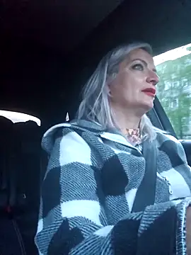 LadyTouch live XXX chat