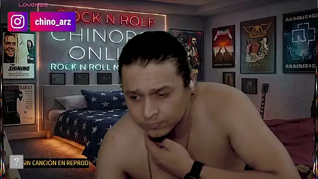 chino_roz Show in webcam