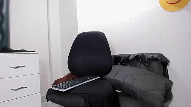 Lu_doll webkamerás műsora